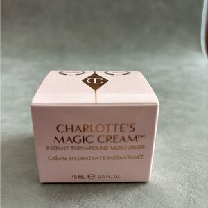 Charlotte Tilbury Magic Cream Instant Turnaround Moisturiser - 15mL